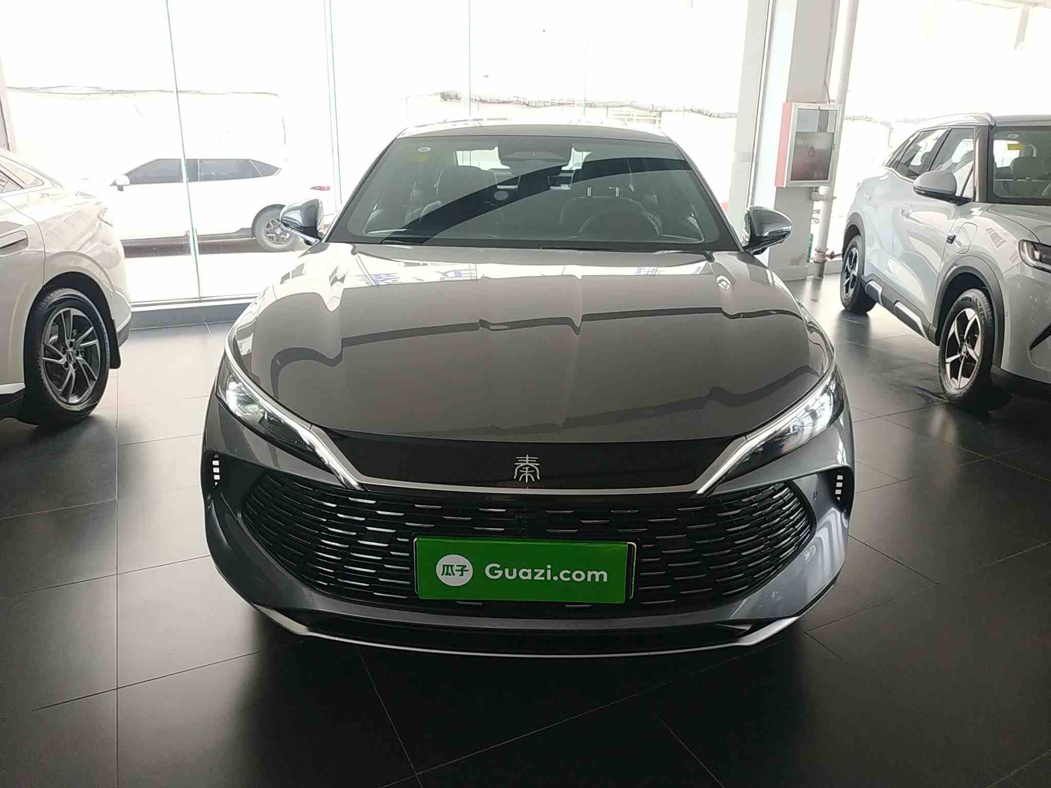 比亚迪 秦L 2025款 DM-i 智驾版 120KM领先型(1)