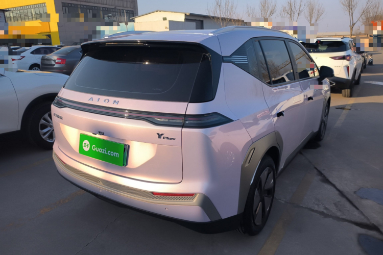 埃安 AION Y 2023款 Plus 510 乐享版车身外观7