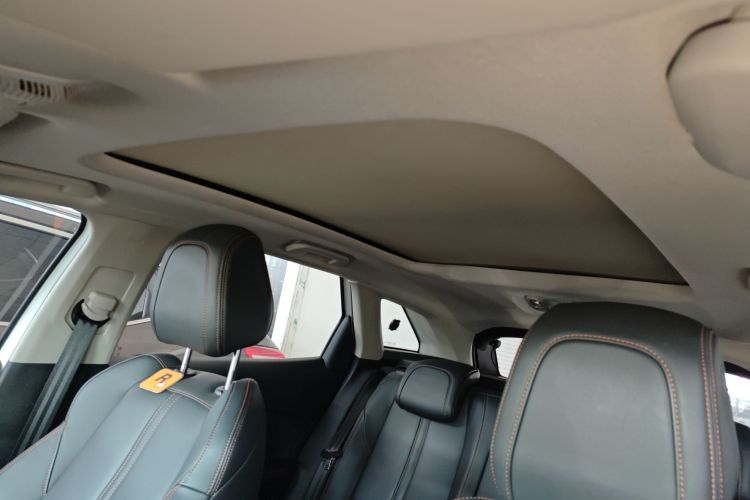 标致4008 2019款 改款 360THP 尝先版中控内饰22