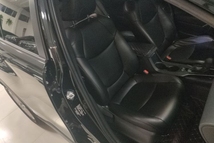 丰田 卡罗拉锐放 2022款 2.0L 先锋版局部细节41