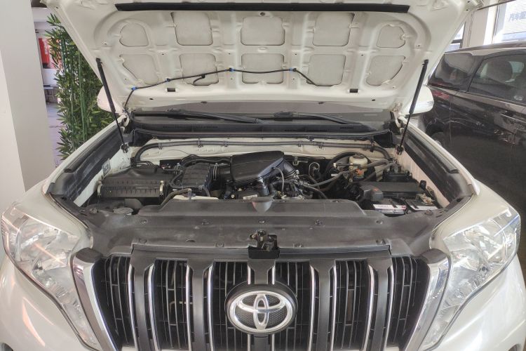 丰田 普拉多 2016款 2.7L 自动标准版机舱底盘24