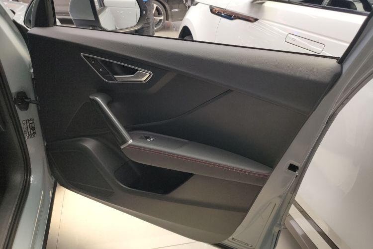 奥迪Q2L 2022款 35 TFSI 进取动感型中控内饰7005