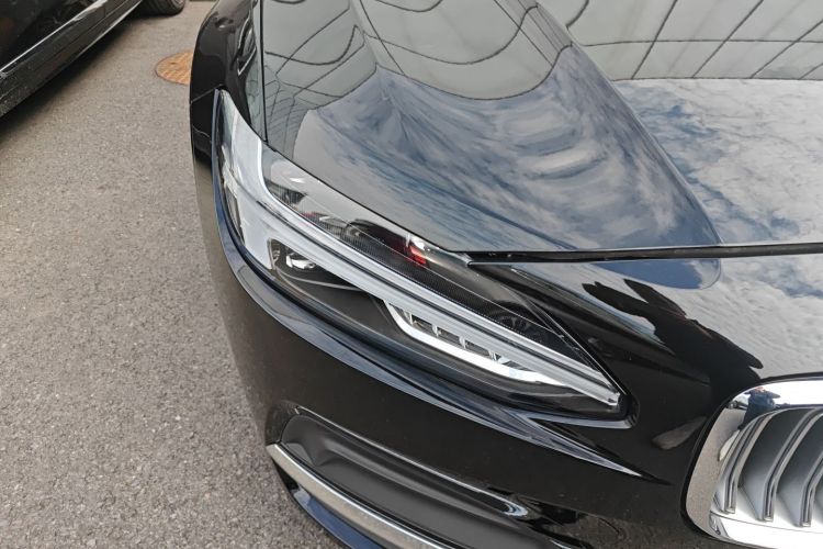 沃尔沃S90 2025款 B5 智远豪华版车身外观8
