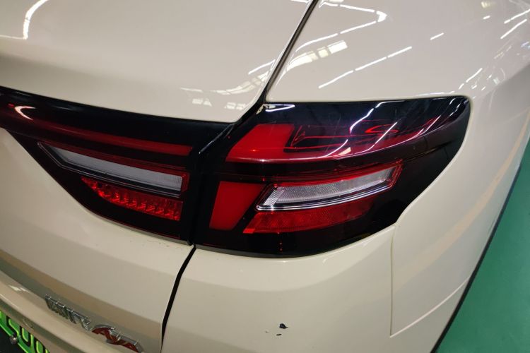 哪吒汽车 哪吒AYA 2023款 401 Lite车身外观9