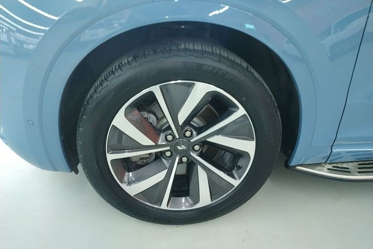 理想汽车 理想ONE 2021款 增程6座版车身外观6007