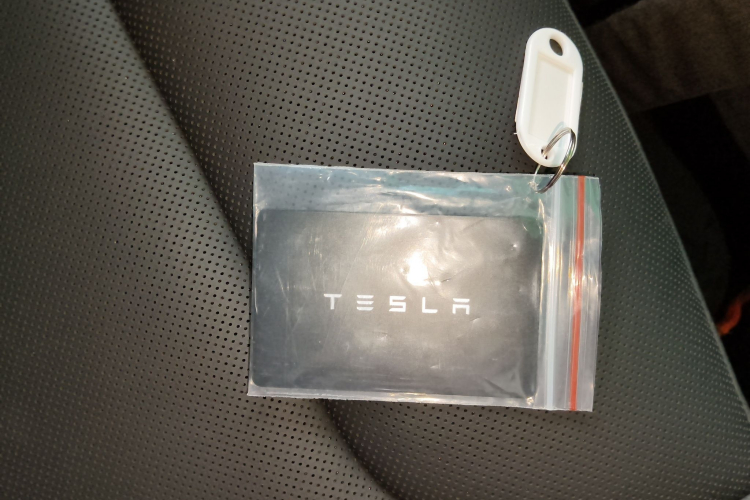 特斯拉 Model 3 2022款 Performance高性能全轮驱动版中控内饰7001