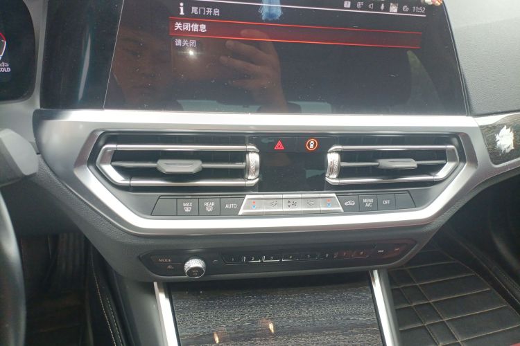 宝马3系 2021款 改款二 325Li M运动套装中控内饰16