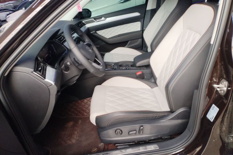 大众 迈腾 2023款 200万辆纪念版 330TSI DSG豪华型局部细节19