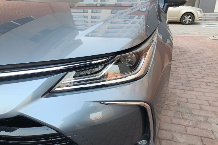 丰田 卡罗拉 2019款 双擎 1.8L E-CVT旗舰版局部细节36
