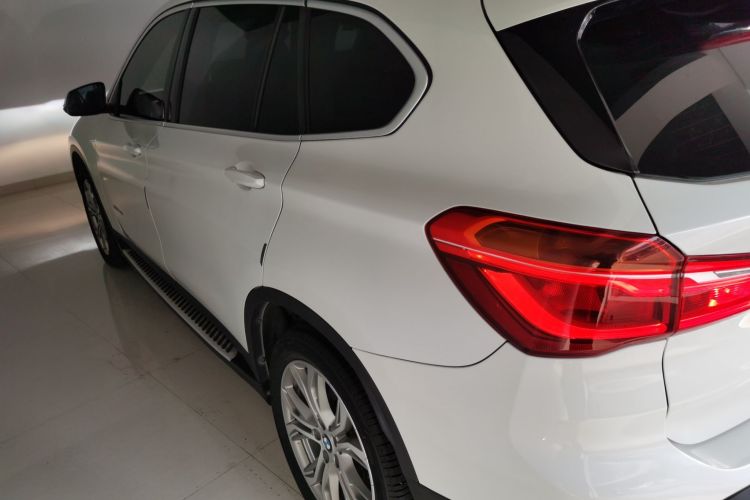 宝马X1 2018款 sDrive20Li 领先型车身外观6003