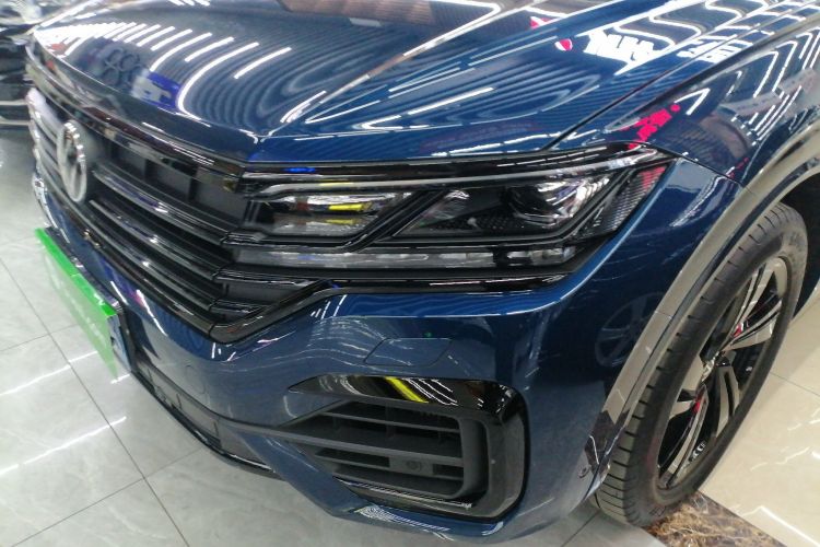 大众 途锐 2021款 3.0TSI 锐享版 曜黑运动套装局部细节36