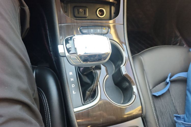 别克 威朗 2018款 三厢 20T 双离合领先型局部细节18