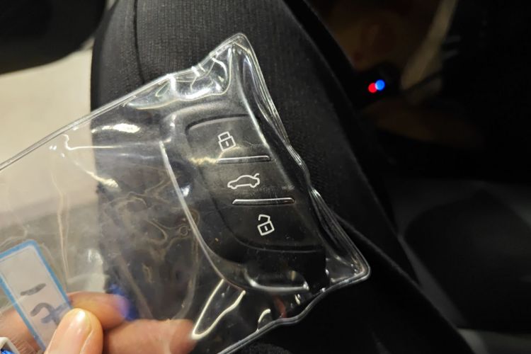 名爵 MG5 2025款 180DVVT 全球豪华版中控内饰11