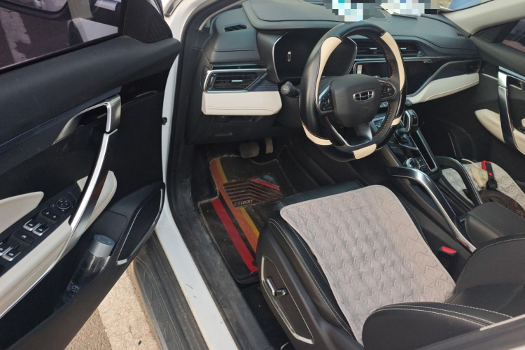 吉利汽车 2022款 博越X 1.8TD DCT智慧型中控内饰20