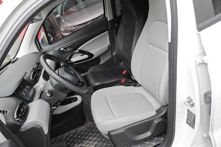 零跑汽车 零跑T03 2023款 310轻享版中控内饰19