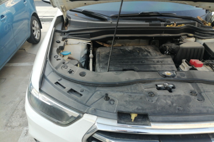 哈弗H6 2017款 蓝标 运动版 1.5T 手动两驱精英型机舱底盘25