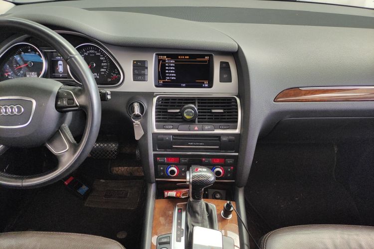 奥迪Q7 2015款 35 TFSI 进取型局部细节16