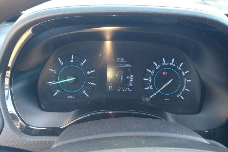 奇瑞 瑞虎3 2018款 1.6L CVT百万全球版中控内饰14