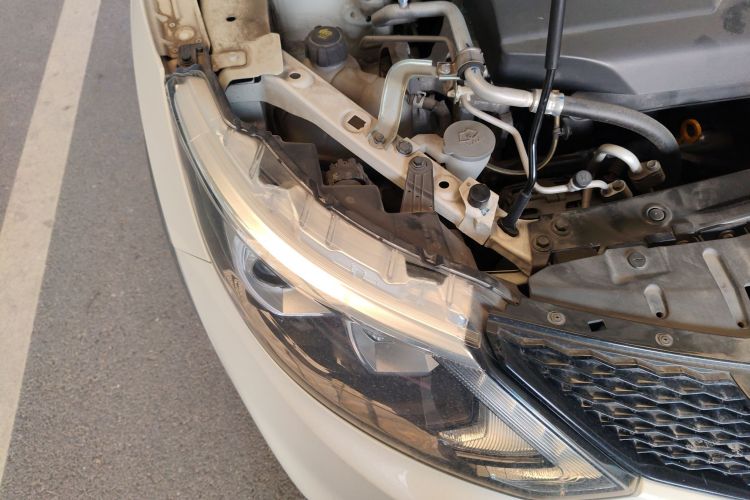 日产 逍客 2017款 2.0L CVT精英版 国V车身外观8