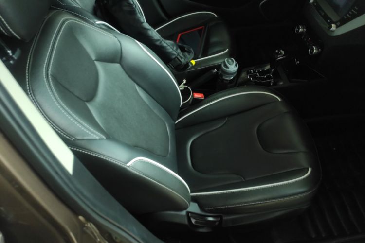 江汽集团 瑞风S2 2015款 1.5L CVT豪华智能型局部细节41