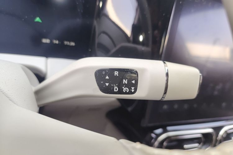 零跑汽车 零跑C11 2021款 改款 豪华版中控内饰18