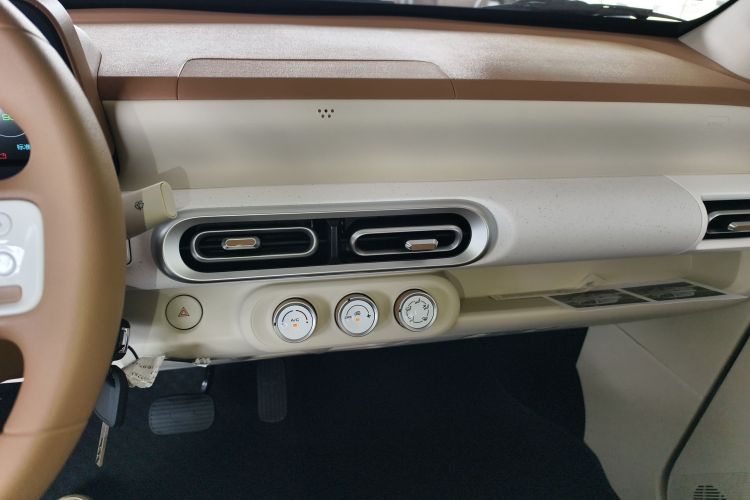 五菱汽车 宏光MINIEV 2024款 第三代 215km 青春版中控内饰16