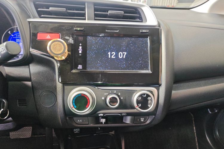 本田 飞度 2016款 1.5L SE CVT时尚型局部细节16