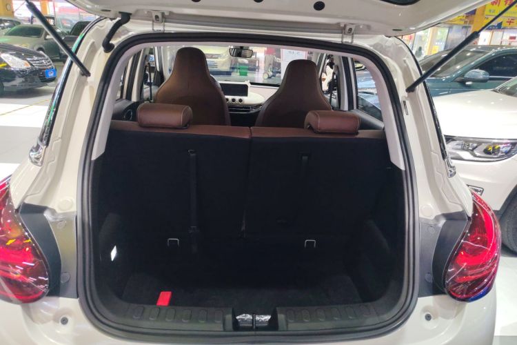 五菱汽车 五菱缤果 2023款 333km 灵犀互联+款局部细节23