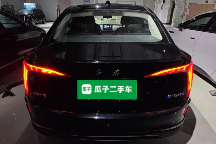 红旗E-QM5 2023款 改款 基础出行版车身外观6