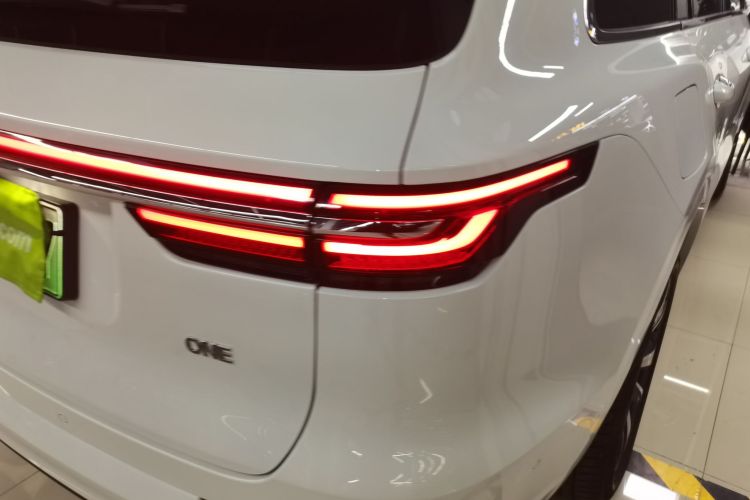 理想汽车 理想ONE 2021款 增程6座版车身外观9