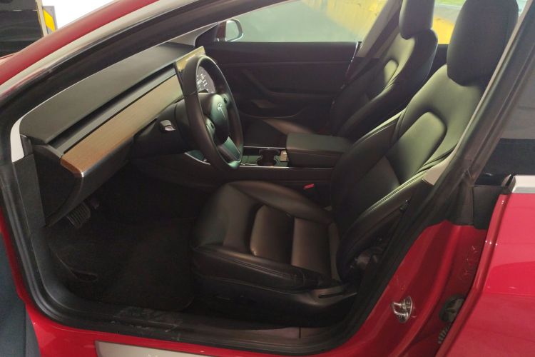 特斯拉 Model 3 2020款 长续航后轮驱动版中控内饰19