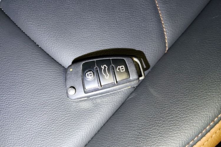 奥迪Q3 2020款 40 TFSI 时尚致雅型中控内饰7001