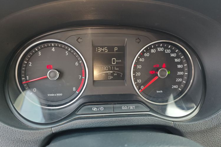 大众 Polo 2014款 1.6L 自动豪华版中控内饰14