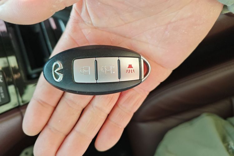 英菲尼迪QX50(进口) 2013款 2.5L 两驱优雅版中控内饰11