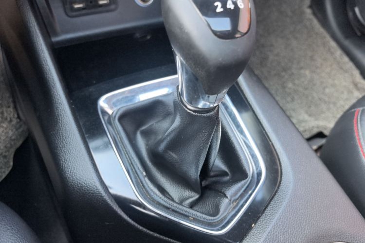 东南DX3 2018款 1.5T SRG 手动尊贵型中控内饰18