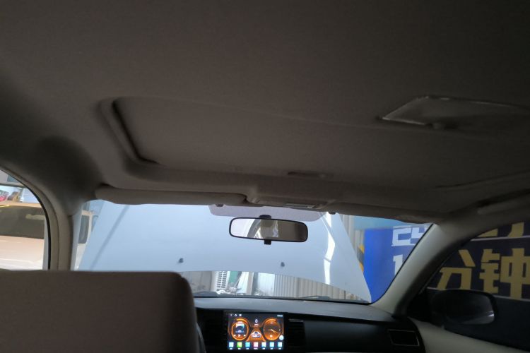 丰田 花冠 2013款 1.6L 自动卓越版局部细节22