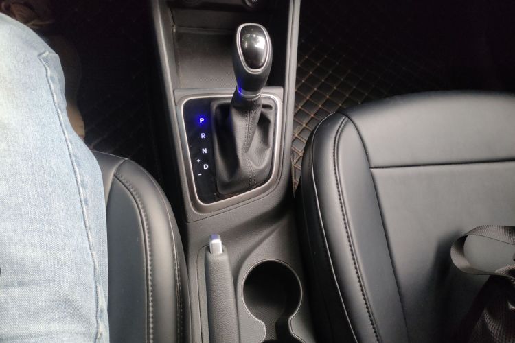 现代 悦纳 2020款 1.4L CVT GLS炫酷版局部细节18