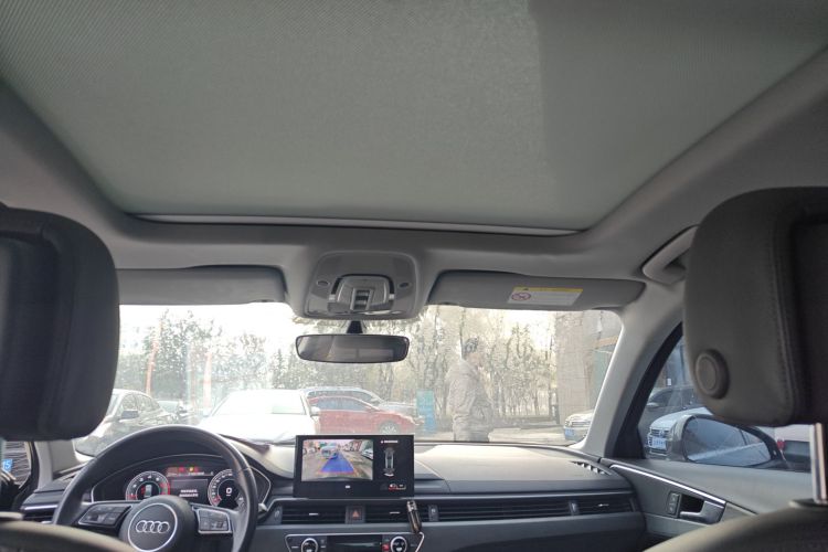 奥迪A4L 2022款 40 TFSI 时尚致雅型中控内饰22