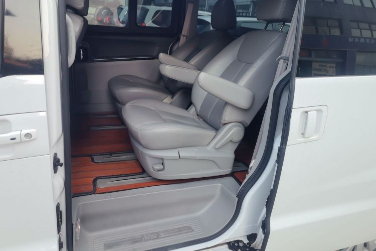 江汽集团 瑞风M5 2016款 2.0T 汽油自动公务版中控内饰21