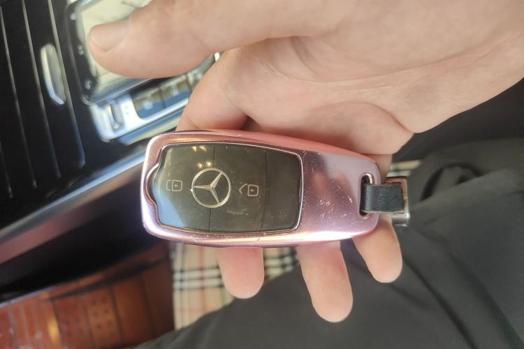 奔驰GLB 2020款 GLB 200 动感型中控内饰7001