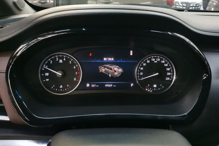 别克GL8 2023款 陆上公务舱 舒适型中控内饰14