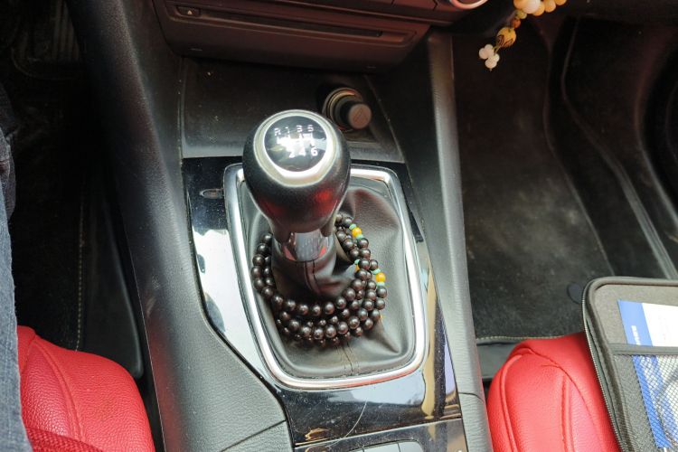 马自达3 昂克赛拉 2016款 三厢 1.5L 手动豪华型中控内饰18