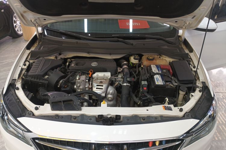 别克 英朗 2019款 15T 双离合互联精英型 国VI机舱底盘24