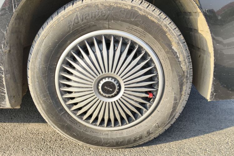 BAW北汽制造 锐胜王牌M7 2025款 2.0L 手动长轴舒适型 6/7座车身外观10