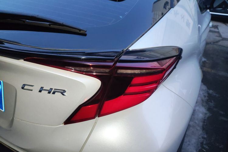 丰田C-HR 2021款 2.0L 豪华版车身外观6006