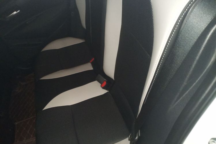 丰田 雷凌 2022款 TNGA 1.5L CVT进取版中控内饰21