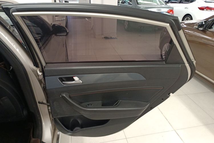 现代 索纳塔 2015款 1.6T GLS智能型中控内饰7006