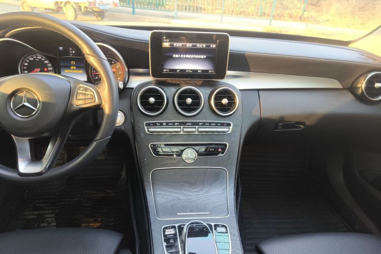 奔驰C级 2018款 C 200 L 运动版中控内饰16