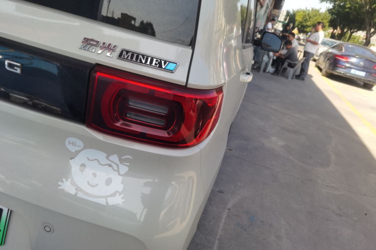 五菱汽车 宏光MINIEV 2022款 马卡龙臻享款 磷酸铁锂车身外观6006
