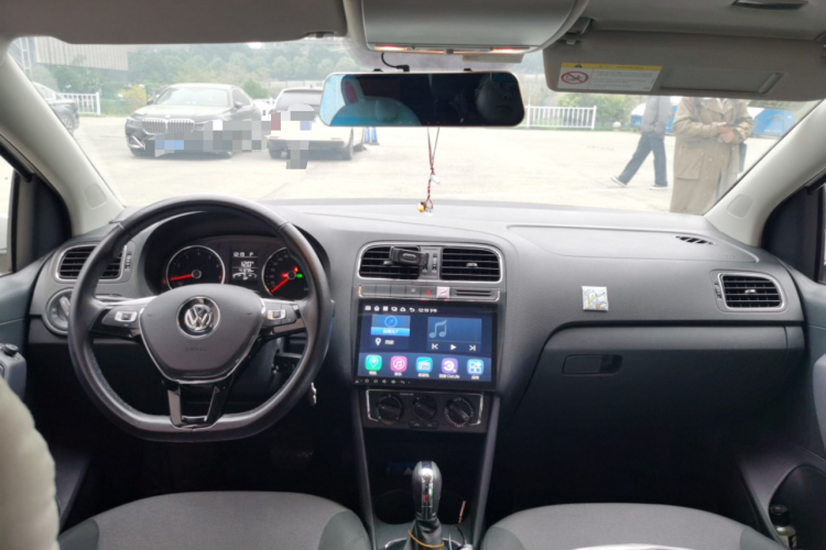 大众 Polo 2016款 1.6L 自动舒适型中控内饰13